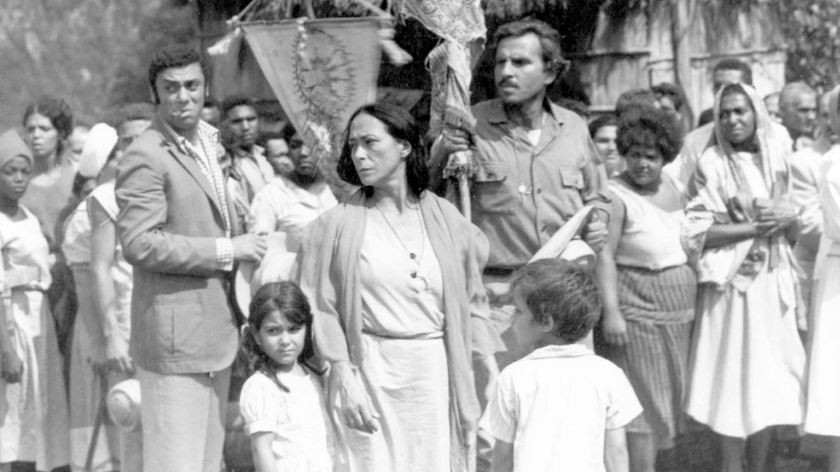 Idalia Anreus en Los días del agua