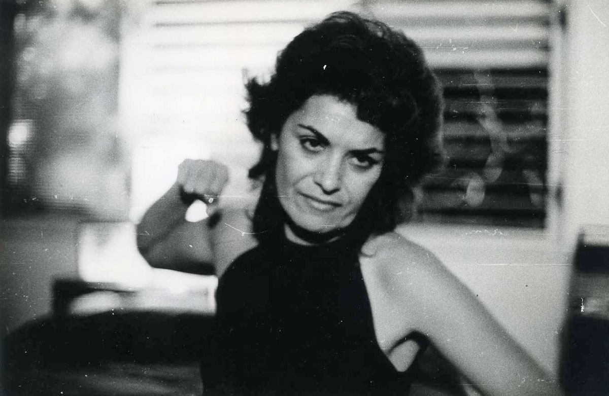 Mujer transparente (corto «Julia», Mayra Vilasís, 1990)