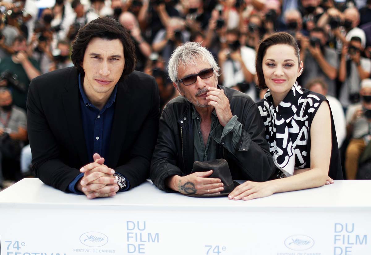 Adam Driver, Léos Carax y Marion Cotillard en Cannes
