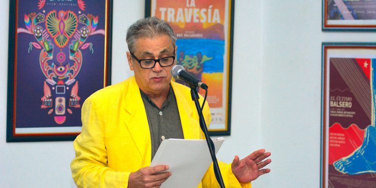 El peregrino del chaleco: una tarde con Senel Paz