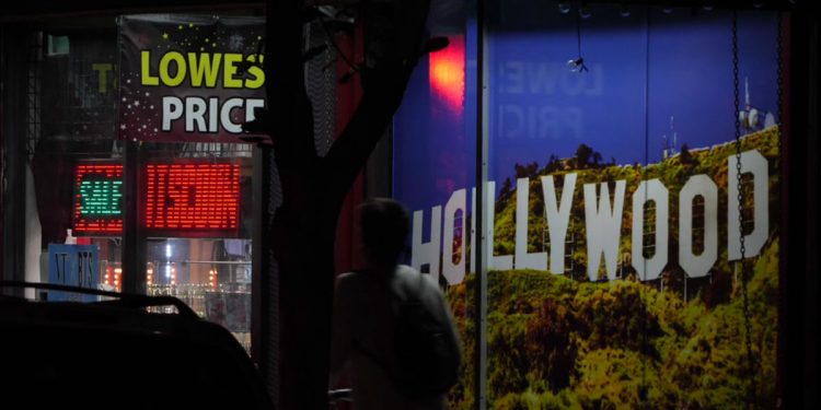 Tinsel. The lost movie about Hollywood