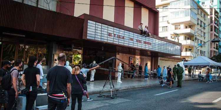 Él y ella, de Yoel Infante